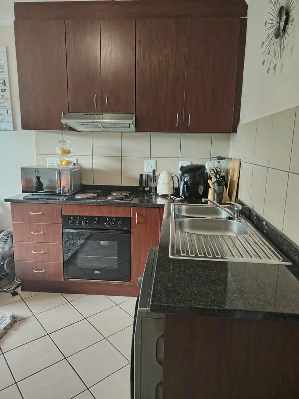 To Let 2 Bedroom Property for Rent in Buhrein Western Cape